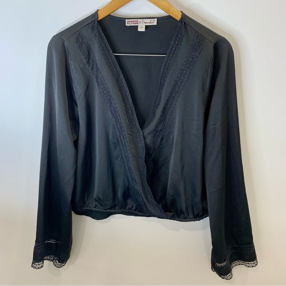 Gypsies & Moondust Satin Pullover Blouse - Picture 2 of 8